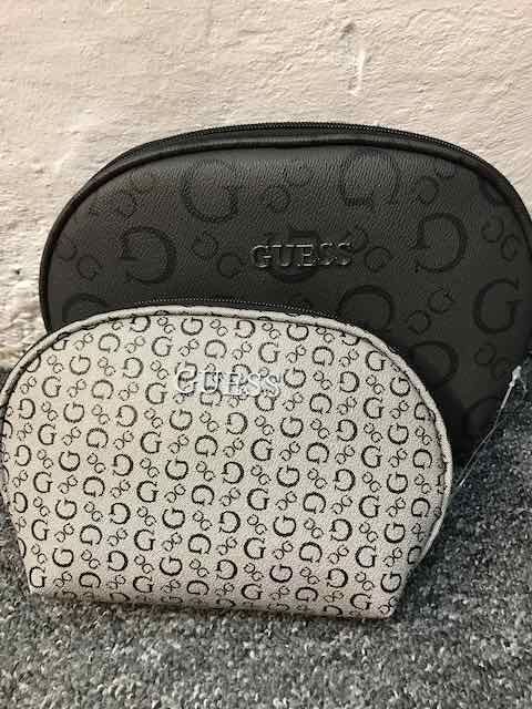 Guess - zestaw kosmetyczek damskich z USA.