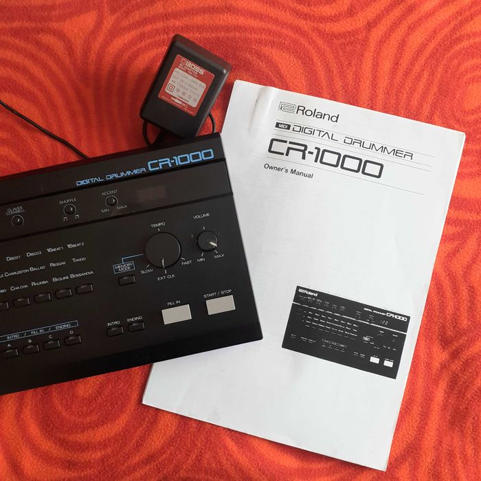 Roland CR-1000, caixa de ritmos 'vintage'