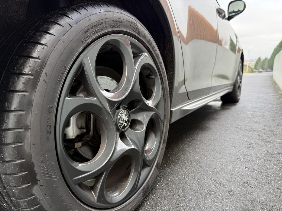 Alfa Romeo Giulietta 1.6jtd 2019 - Automatico