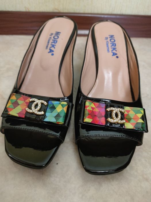 Шлепанцы 38 размер