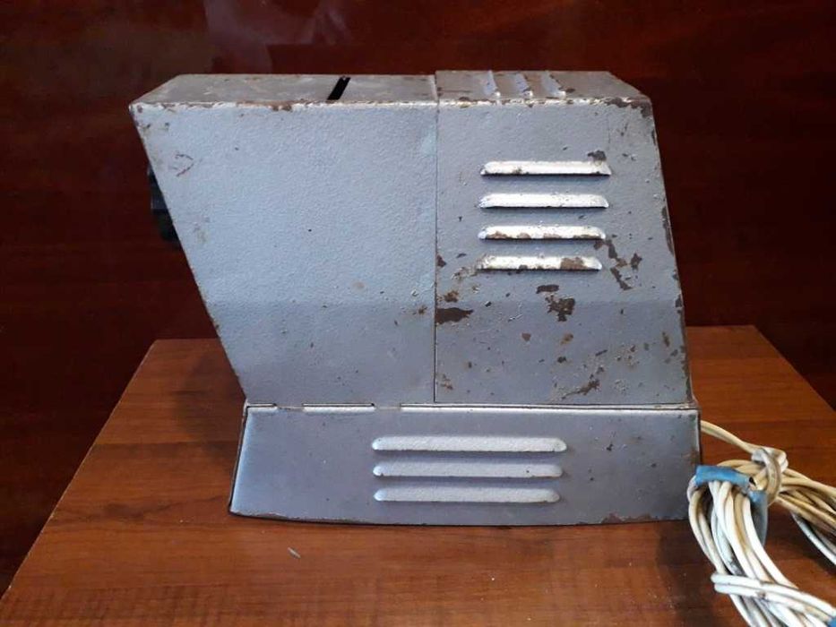 3D Принтер дитячий. Фильмоскоп "Огонек", диапроектор СРСР.