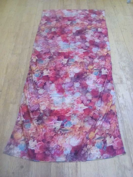 Шаль- палантин. Розмір 1-65м на 0,74 м. ШОВК. ДВУХСТОРОННІЙ. Новий