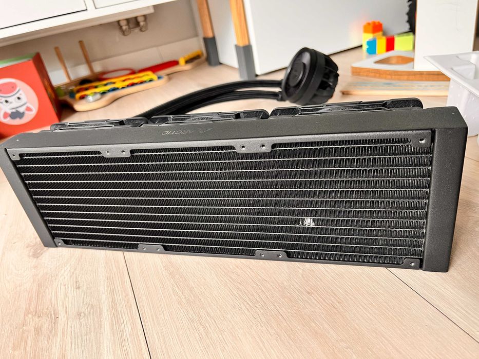 Arctic Liquid Freezer III 360 Pro