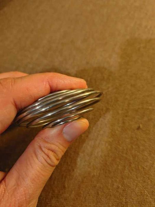 Zabawka sprężynka gniotek gadżet antystresowy