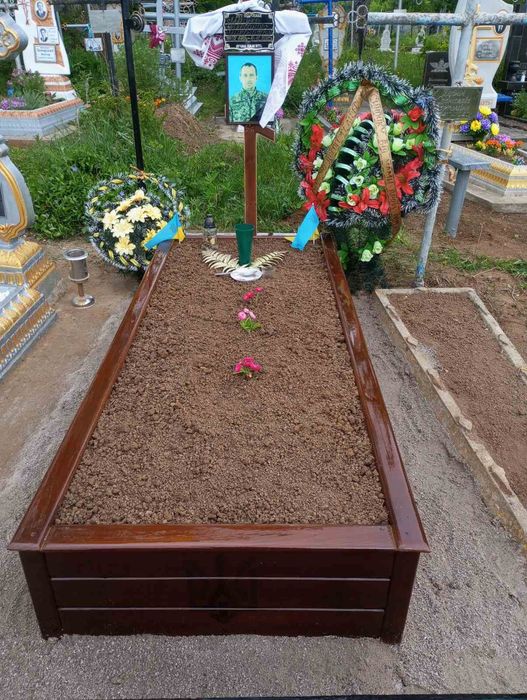 Дерев'яні надгробки,