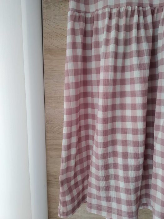Sukienka Stradivarius pudrowy róż w kratę kratkę M