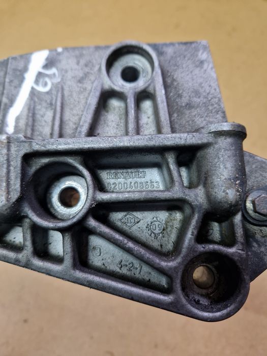 Łapa wspornik mocowanie silnika Renault 8200.4086.63