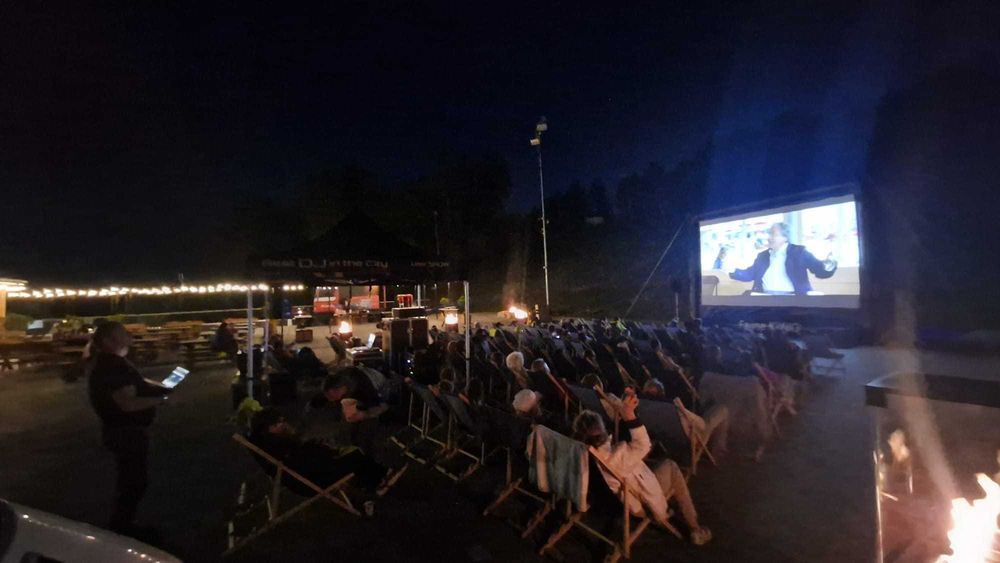 Kino plenerowe , Kino letnie  + 100 leżaków - atrakcje na lato / imprezy plenerowe