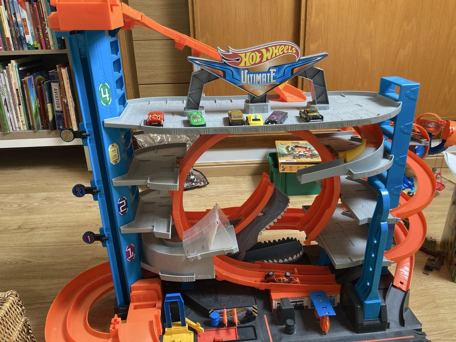 Pista de carros hotwheels