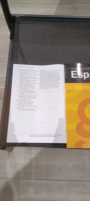 Gramática práctica del Espanol y soluciones