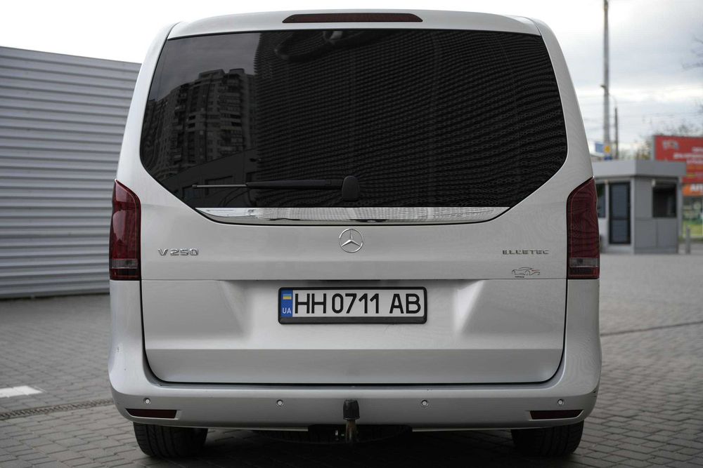 Mercedes-Benz V-Class