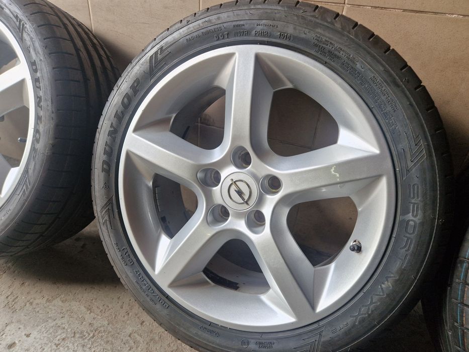 Felgi aluminiowe 17 z oponami letnimi 225/45 R17 do Opla jak nowe