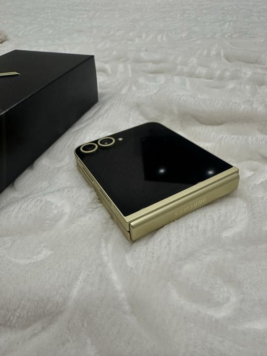 Телефон Samsung GALAXY Z Flip 6 (olympic)
