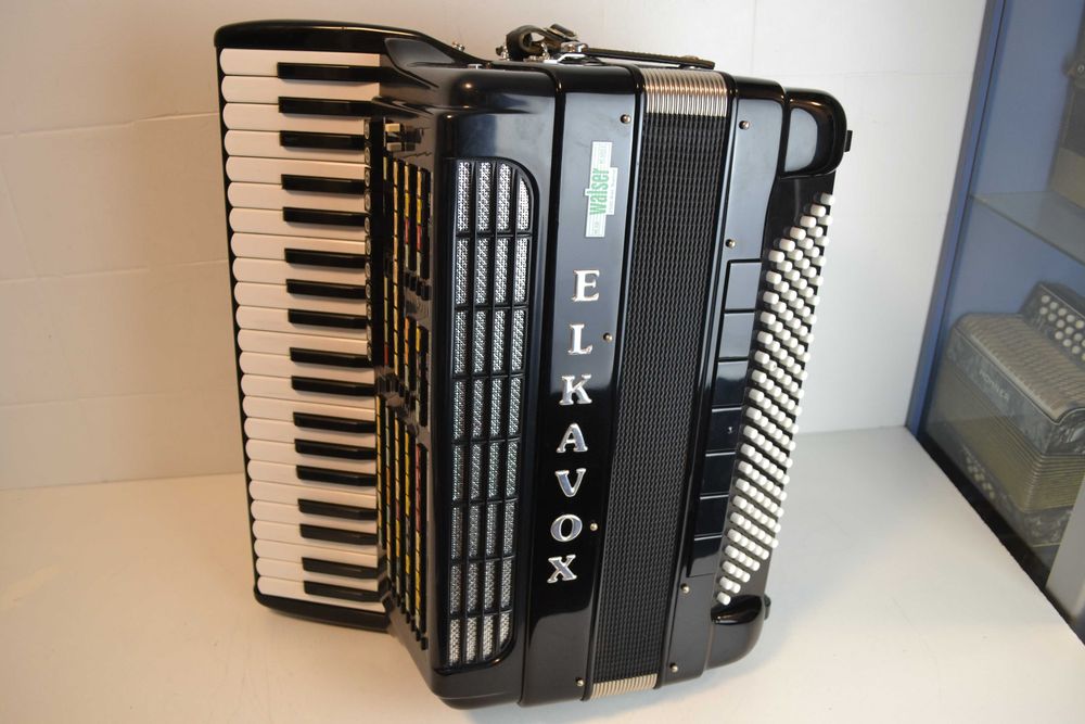 Acordeao Elkavox 4 Voz Com Sistema Midi, N . 131