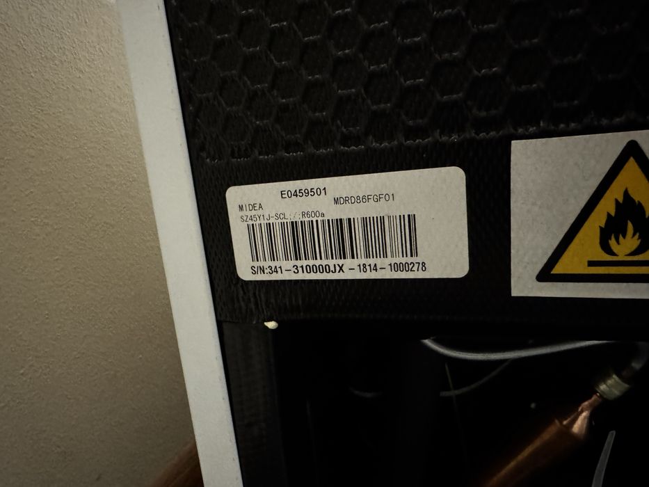 Mała lodówka Midea