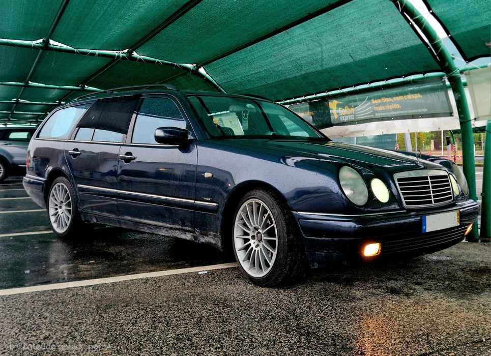 Mercedes-Benz E300 TurboDiesel Avantgarde