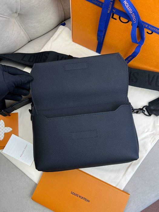 Кроссбоди сумка Louis Vuitton черный мессенджер Луи Виттон c810
