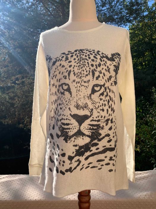 Sweter z domieszką moheru z wizerunkiem lamparta, rozm 38, Janina