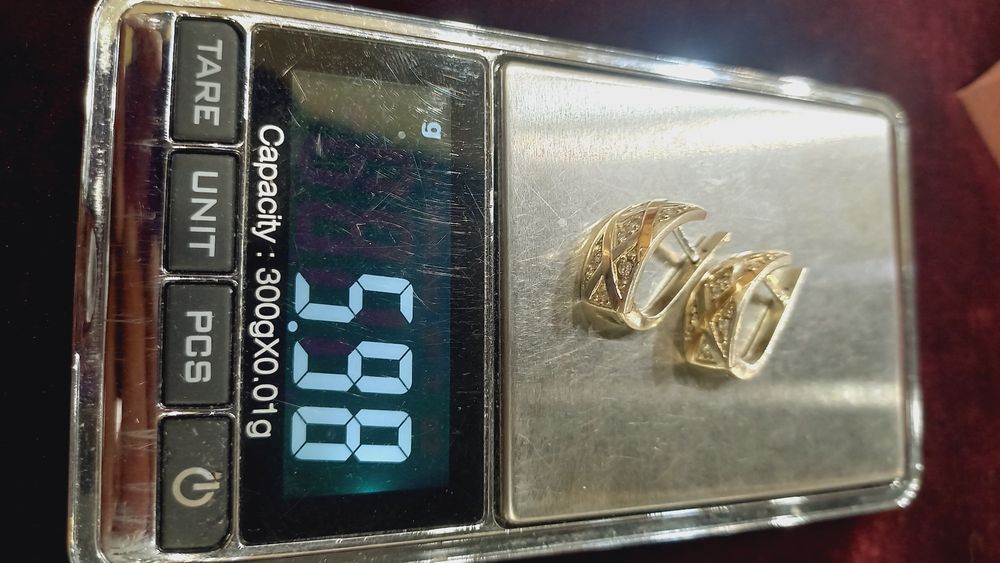 Серьги с золотой пластинкой