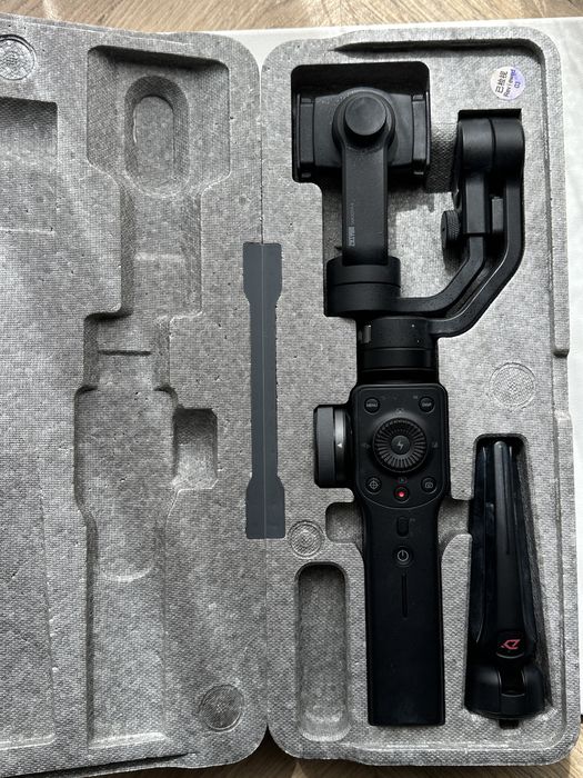 Gimbal, statyw zhiyun smooth 4
