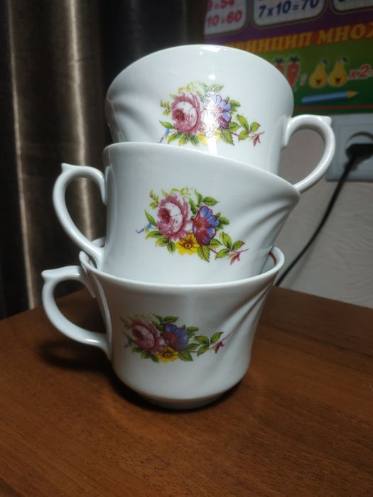 Продам чайные чашки 50 грн шт