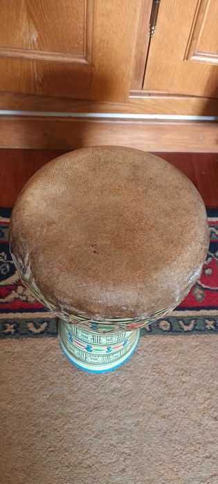 Tambor africano pintado à mão (para restauro)