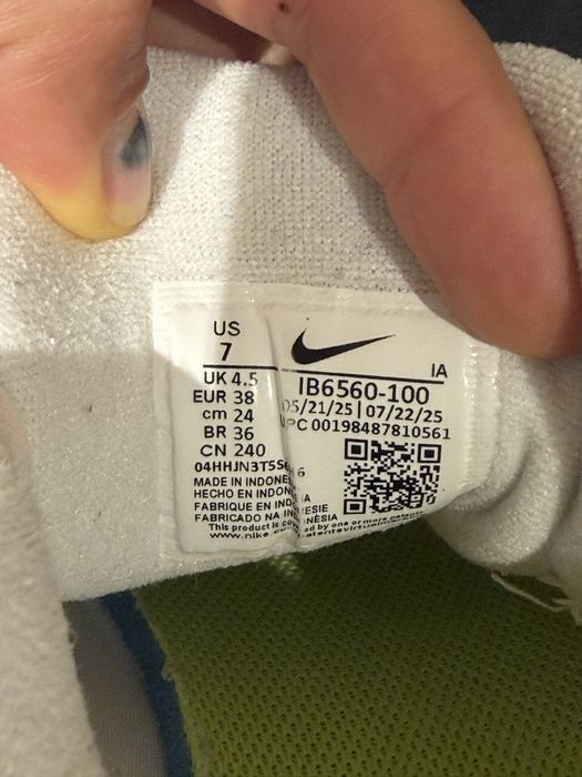Кросівки для тенісу жіночі Nike W Zoom Gp Challenge Pro Hc IB6560-100 38 (7 US) білі