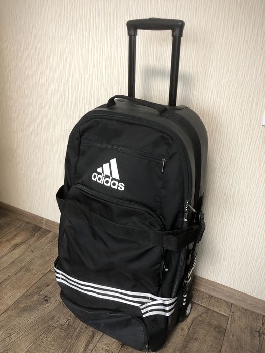 Чемодан adidas 80х50х20