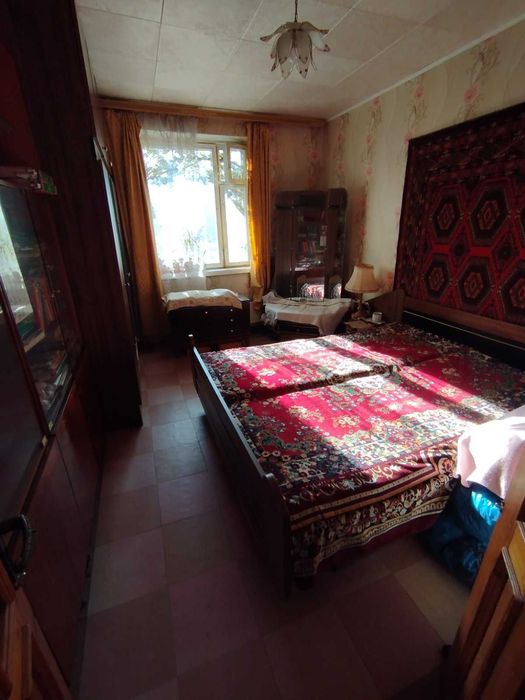 Продається 2-х кімнатна квартира "чешка", добра  ціна. Площа 50 кв.м.