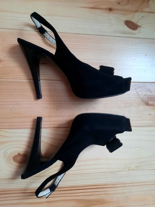 Замшеві босоніжки