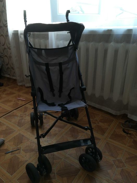 Каляска прогулянкова