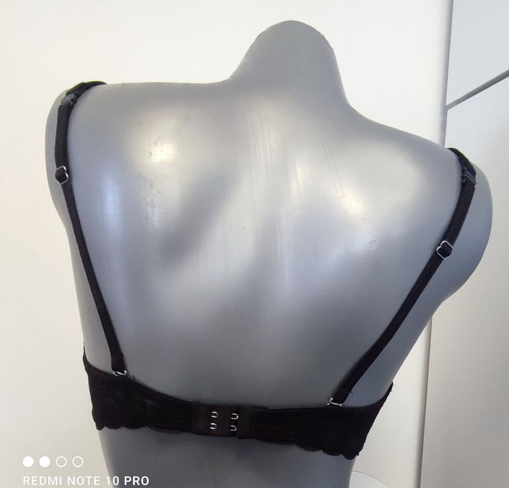Biustonosz Hunkemoller rozm.70D.   0548