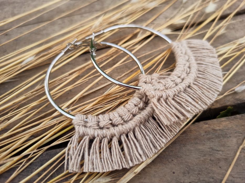 Brincos em Macramé