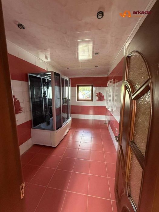 Продаж будинку з неймовірним краєвидом + комерція