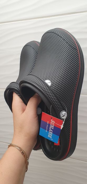 Klapki krokodylki bez dziurek 43