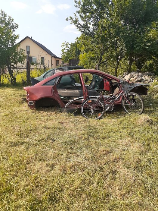 Продам  кузова Mazda 3, Siat Cordoba