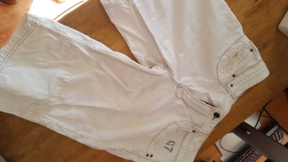 krótkie spodenki z białego  dżinsu rozmiar 54