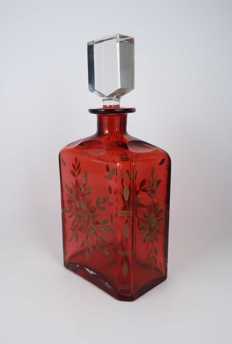 Garrafa em vidro / cristal lapidada