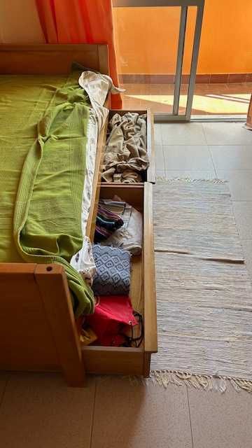 Cama de solteiro em pinho c/ gavetões (90 x 200 cm)