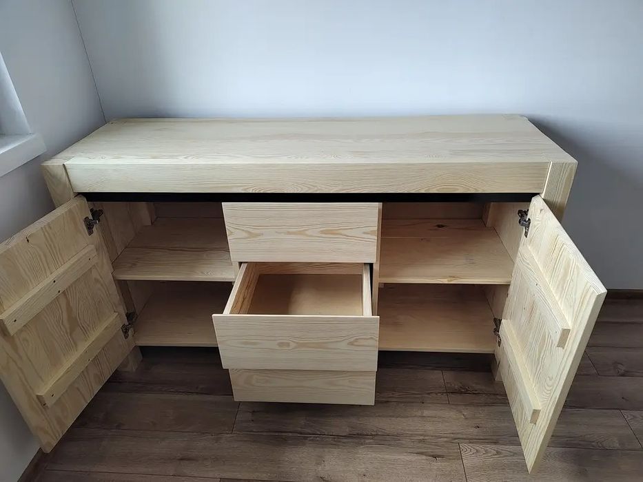 Komoda z litego drewna