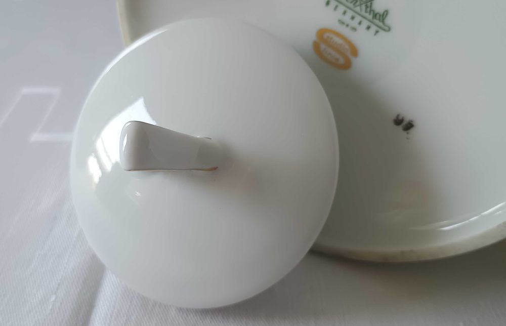 Rosenthal "Schattenrose" – dwa dzbanki 650 i 1000 ml