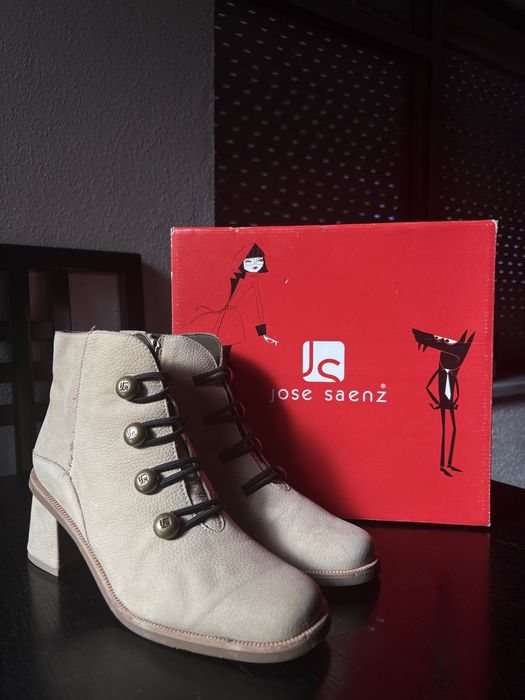 Saltos altos/ botas/ sandalias