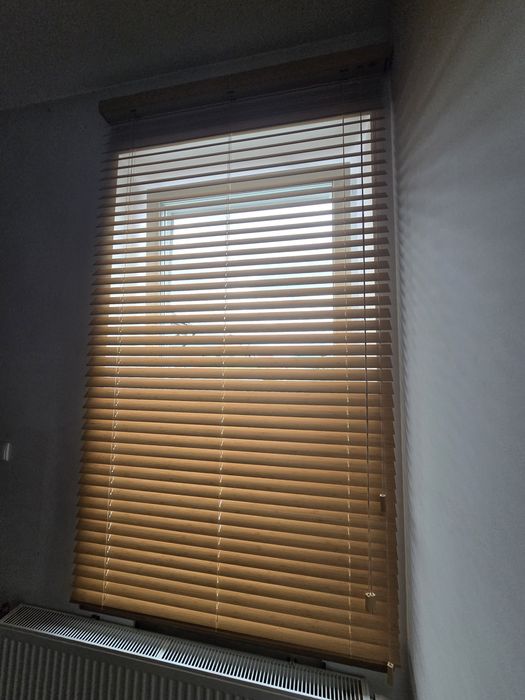 Żaluzje aluminiowe/drewniane