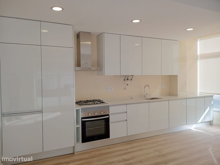 Apartamento, 2 quartos, Amadora, Damaia de Baixo — Águas Livres, Lisboa