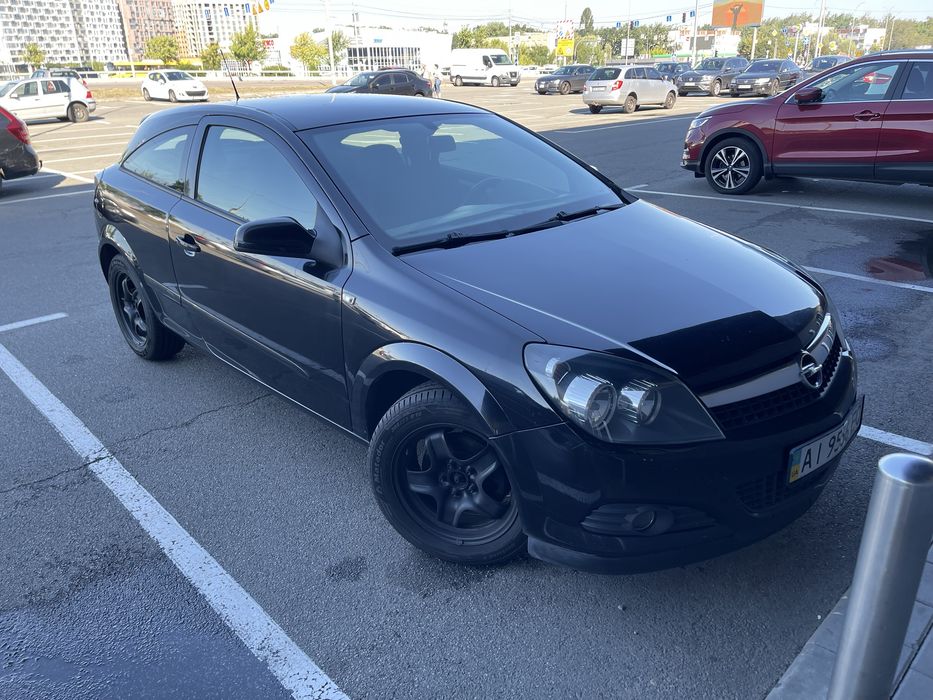 Opel Astra H GTC