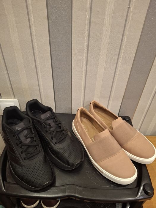 Женские кроссовки фирмы Adidas,слипоны фирмы Сlarks