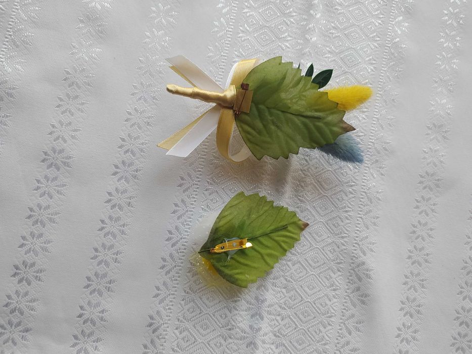 Бутоньерки бутоньєрка весільні в жовто-блакитних тонах