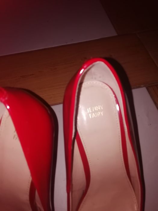 Lakierki, czerwone 39, stan idealny