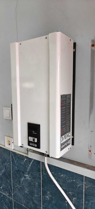 Стабілізатор напруги однофазний ЕЛЕКС АМПЕР 9/14кВт