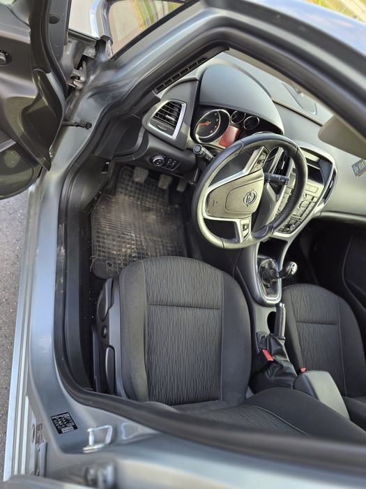 Opel astra 1,4   2013